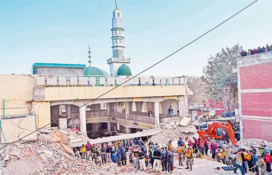 ઇસ્લામાબાદમાં આતંકનો કાળો ખેલ: શિયા મસ્જિદમાં બોમ્બ વિસ્ફોટ બાદ મૃત્યુઆંક ૩૧ પર પહોંચ્યો, સમગ્ર પાકિસ્તાનમાં શોક અને ભય
