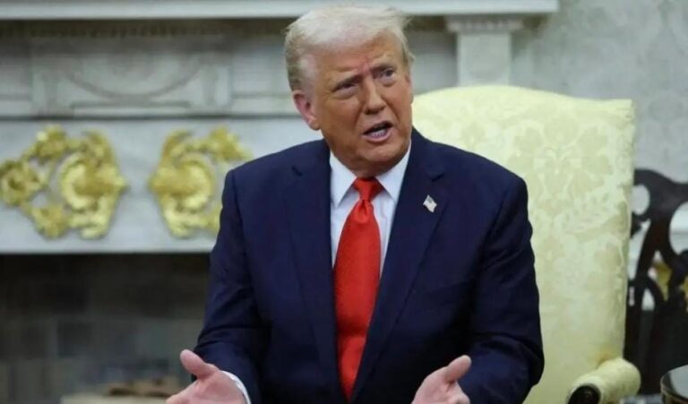 ઈરાન મુદ્દે ટ્રમ્પનો ‘વેનેઝુએલા મોડેલ’ વિવાદઃ સુપ્રીમ લીડર હટાવવાની વાતથી વૈશ્વિક રાજકારણમાં ઉથલપાથલ ૪-૫ અઠવાડિયા સુધી સૈન્ય કાર્યવાહી શક્ય હોવાનું નિવેદન, નવા ઈરાની નેતૃત્વ માટે ‘ત્રણ નામ’ હોવાનો દાવો.