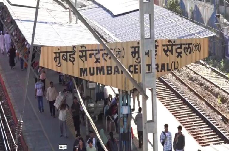 મુસાફરો માટે નવી સુવિધાઓનું કેન્દ્ર – ખાર રોડ રેલવે સ્ટેશન પર પશ્ચિમ રેલવેનો આધુનિક એલિવેટેડ ડેક બન્યો મલ્ટી-યુઝ હબ.