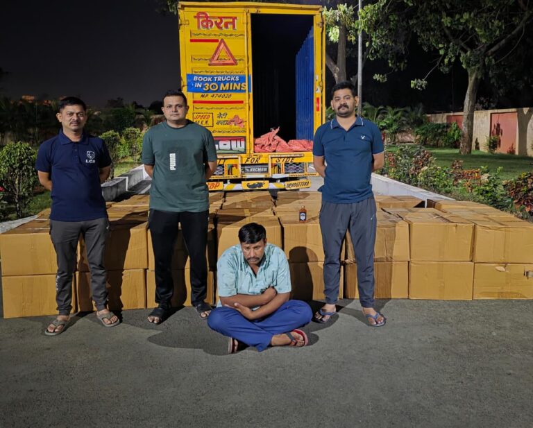 એના ગામ નજીક એક્સપ્રેસ હાઇવે પરથી વિદેશી દારૂનો મોટો જથ્થો ઝડપી પાડ્યો: સુરત ગ્રામ્ય LCBની કાર્યવાહી, ₹34.91 લાખનો મુદ્દામાલ કબજે