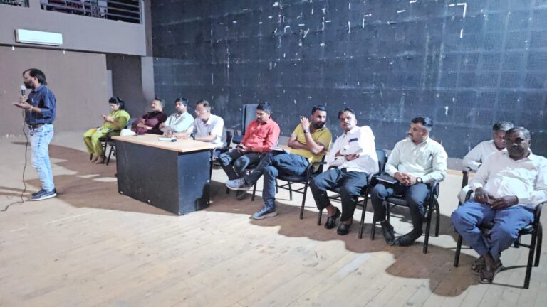 મુખ્યમંત્રી ભૂપેન્દ્ર પટેલના શહેરા આગમનને લઈ તંત્ર સક્રિય: નગરપાલિકા ટાઉનહોલમાં વહીવટી તંત્ર અને ભાજપ સંગઠનની મહત્વપૂર્ણ બેઠક, વિકાસ કાર્યોના લોકાર્પણની તૈયારીઓ તેજ.