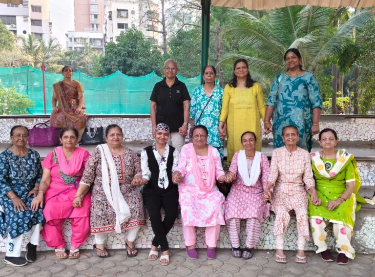 “ઉંમર માત્ર આંકડો, દિલ આજે પણ યુવાન”: મુંબઈના બોરીવલીના વીર સાવરકર ગાર્ડનમાં સિનિયર સિટીઝન ‘યંગ ઓલ્ડ ગ્રુપ’ જીવનને બનાવી રહ્યું છે ઉત્સવ.