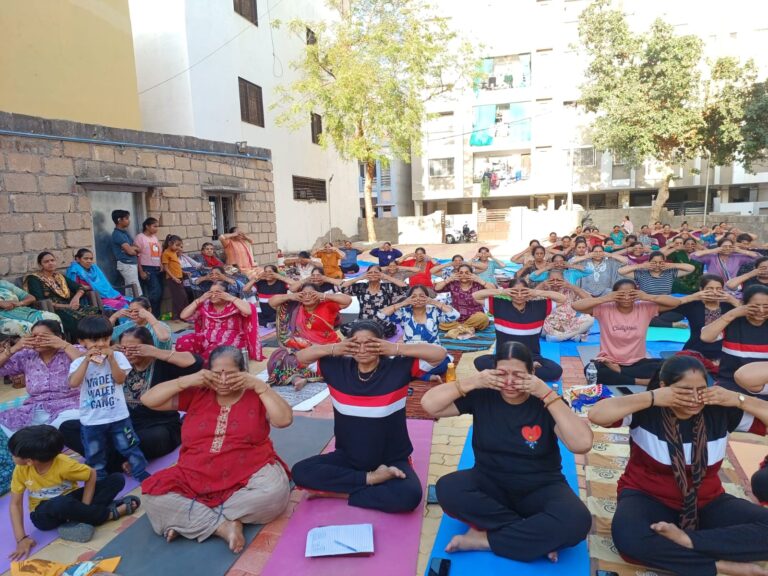 ગ્રીનસિટી ખાતે ગુજરાત રાજ્ય યોગ બોર્ડની ભવ્ય યોગ શિબિર યોજાઈ – ૧૦૮ સાધકોની ઉપસ્થિતિમાં યોગ, આરોગ્ય અને નારી ગરીમાનો સંદેશ.