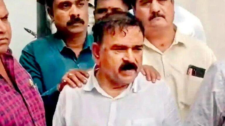 નાશિકનો ‘લંપટ જ્યોતિષી’ અશોક ખરાતનો કાળો ચહેરો બહાર: SITને ૫૦થી વધુ ફરિયાદો, ભોગ બનનારાઓ આગળ આવ્યા