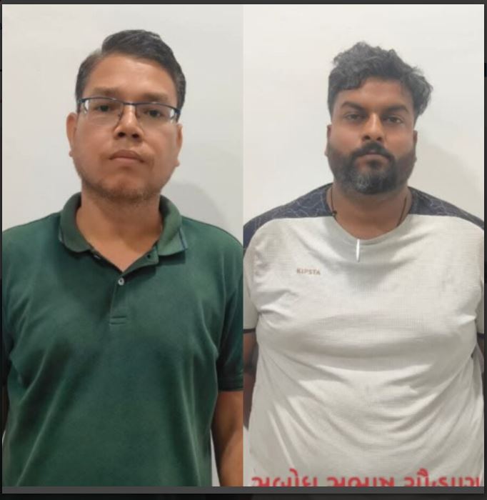 નડિયાદમાં સેન્ટ્રલ GSTના બે અધિકારીઓ ૧૦ લાખની લાંચ લેતા ઝડપાયા: ૫૫ લાખની માંગણીથી ખુલ્યો ભ્રષ્ટાચારનો મોટો કૌભાંડ.