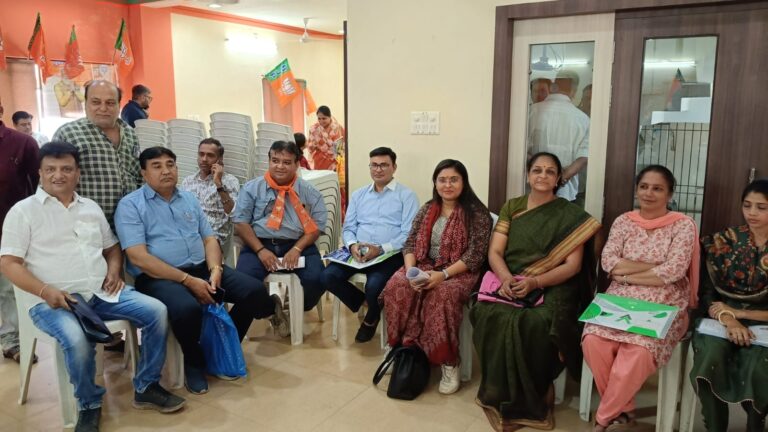 જામનગર મહાનગરપાલિકા ચૂંટણીનો શંખનાદ – ભાજપ કાર્યાલય ખાતે સેન્સ પ્રક્રિયાની શરૂઆત, ટિકિટ દાવેદારોમાં રાજકીય ગરમાવો.