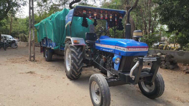 નસવાડીમાં મામલતદારની તડફદાર કાર્યવાહી: ગેરકાયદે લાકડાં ભરેલું ટ્રેક્ટર ઝડપી પાડતા વનવિભાગ પર ઊભા થયા સવાલો.