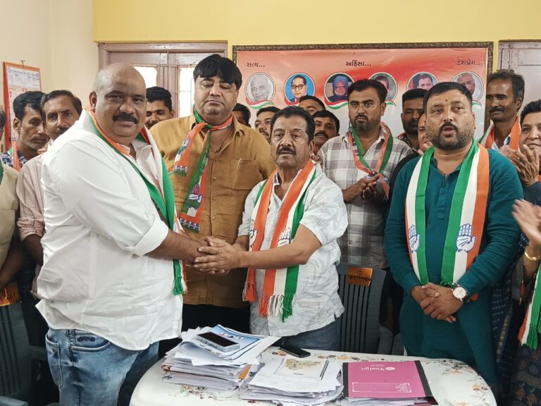 જામનગર રાજકારણમાં મોટો વળાંક – BSPના નગરસેવક એડવોકેટ ફુરકાન શેખ કોંગ્રેસમાં જોડાયા, ચૂંટણી પૂર્વે ગરમાયું રાજકીય વાતાવરણ