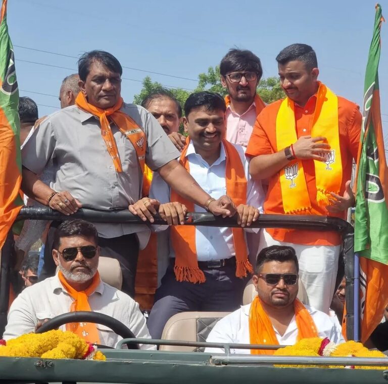 ગોંડલમાં ભાજપનું જંગી શક્તિ પ્રદર્શન – ગીતાબા જાડેજા અને જયરાજસિંહ જાડેજાના નેતૃત્વમાં મહારેલીથી ચૂંટણી માહોલ ગરમાયો.