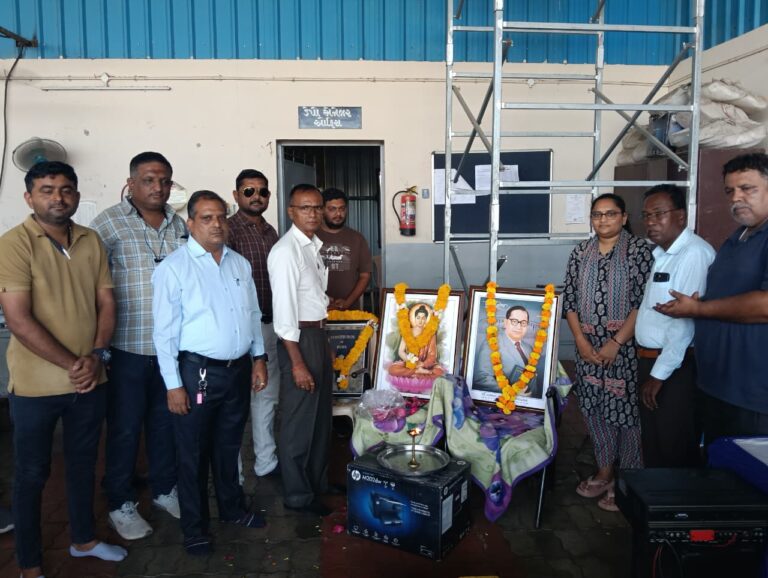 જામનગર એસ.ટી ડેપો ખાતે ડૉ. બાબાસાહેબ આંબેડકરની જન્મજયંતી નિમિતે ભવ્ય ઉજવણી: કર્મચારીઓ અને આગેવાનોની ઉપસ્થિતિમાં સમાનતા અને સંવિધાનના સંદેશનો પ્રસાર.