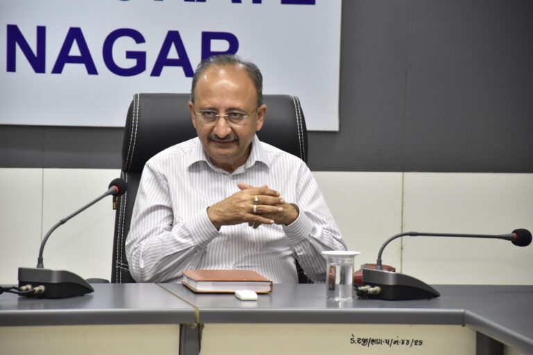 “મતદાન કરો, લોકશાહી મજબૂત બનાવો” – જામનગર કલેક્ટર પી.બી. પંડ્યાની મતદારોને જાગૃત અપીલ 