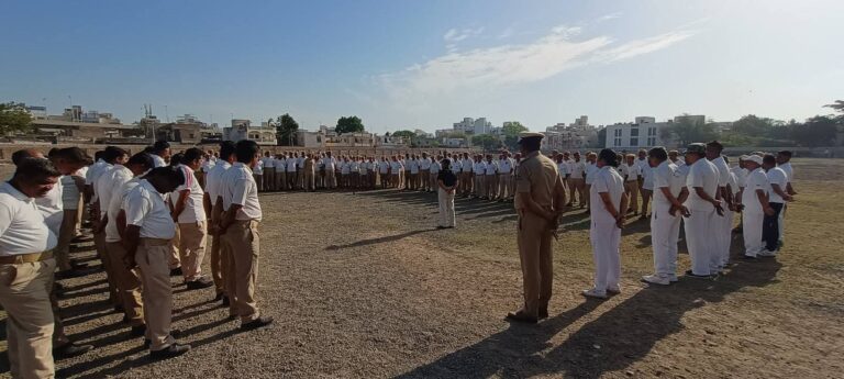 જામનગરમાં ચૂંટણી પૂર્વે હોમગાર્ડઝની વિશેષ પરેડ: આદર્શ આચારસંહિતા પાલન, નિષ્ઠા અને રાષ્ટ્રહિતના સંકલ્પ સાથે જવાનોને માર્ગદર્શન.