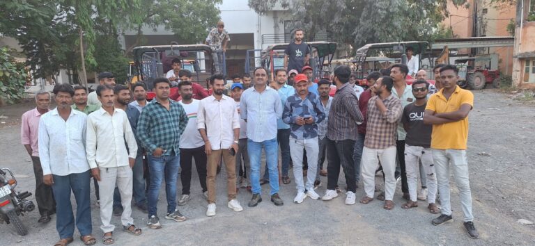 “ચૂંટણીના પડઘમ શાંત થતા જામનગરમાં આદર્શ આચાર સંહિતાનો કડક અમલ: JMCની 5 ટીમો મેદાનમાં, બેનરો-હોર્ડિંગ્સ દૂર કરવાની ઝુંબેશ તેજ”