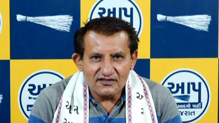 ગુજરાતમાં આમ આદમી પાર્ટીને મોટો રાજકીય ઝટકો: પ્રદેશ મહામંત્રી સાગર રબારીનું રાજીનામું, કારપડ બાદ સંગઠનમાં વધતી ખળભળાટ.