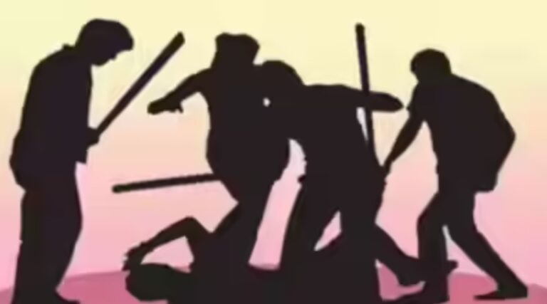 ભાણવડના રેંટા કાલાવડમાં અંધશ્રદ્ધાનો હિંસક ચહેરો: ‘મેલી વિધા’ના વહેમમાં 68 વર્ષીય વૃદ્ધ પર પાંચ શખ્સનો કુહાડા-લાકડીથી જીવલેણ હુમલો, ધાર્મિક પ્રસંગ લોહિયાળ બનતા ચકચાર.